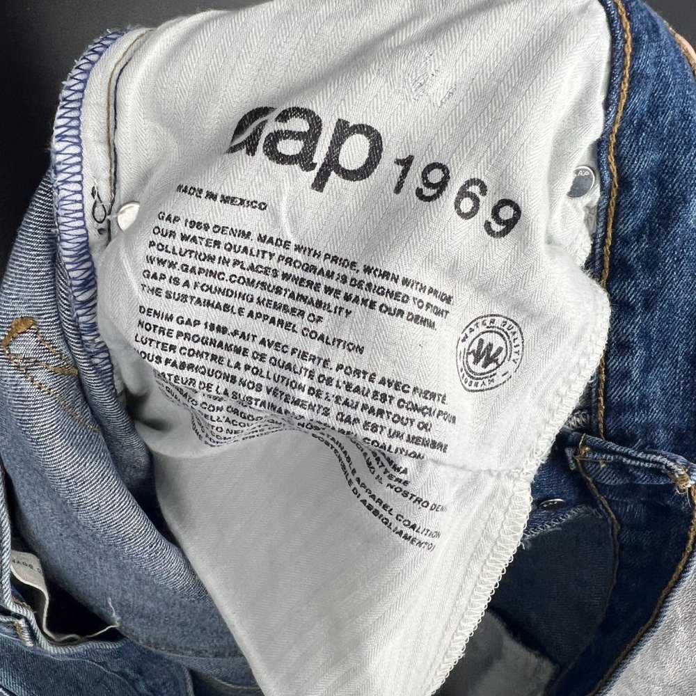 GAP Women's Boyfriend Jeans - Distressed Blue - Picture 7 of 11